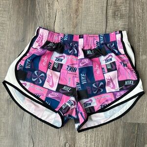 Medium Nike Short